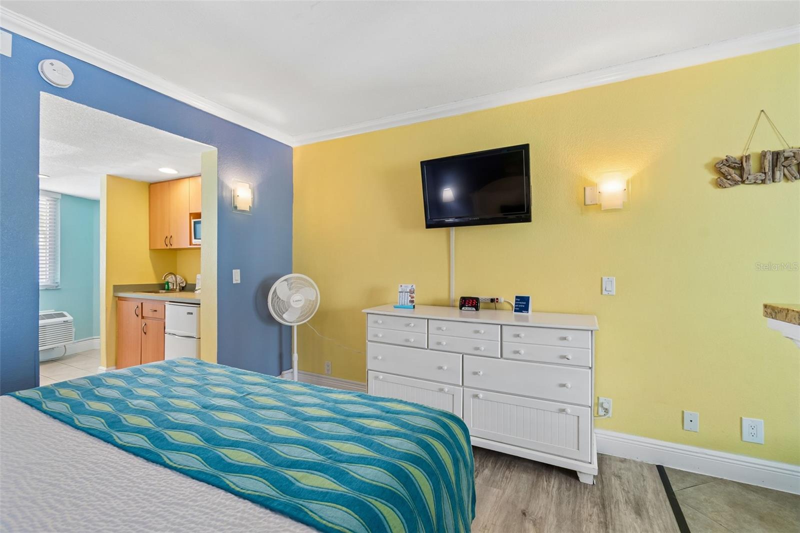 PELICAN POINTE ON - Residential