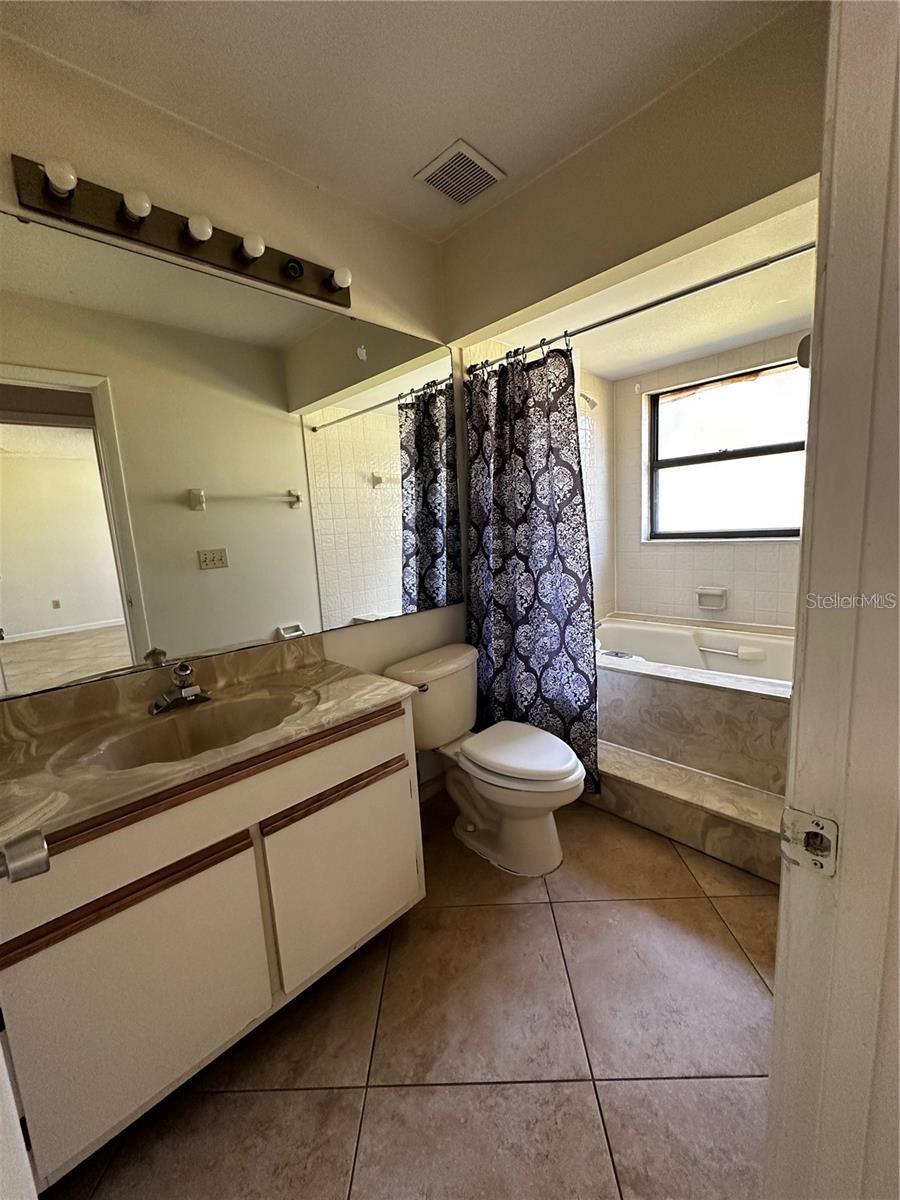 CLUB VILLAS AT WIMBLEDON PARK CONDO - Residential Lease