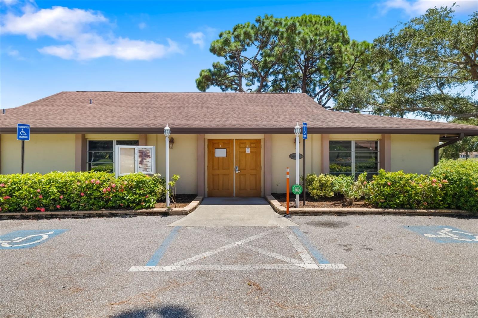 LAKE TIPPECANOE - Residential