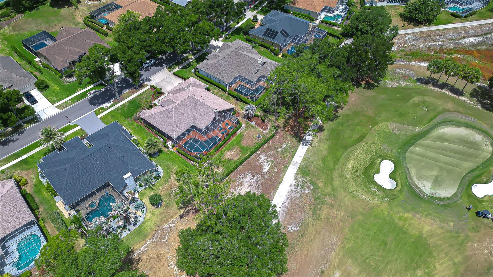 RIVER HILLS COUNTRY CLUB PH - Residential