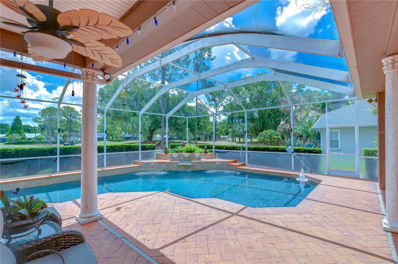 RIVER HILLS COUNTRY CLUB PH - Residential