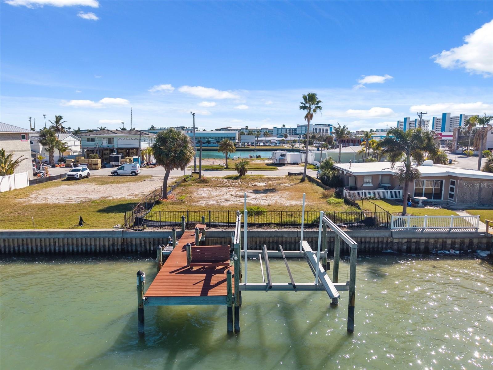LONE PALM BEACH 5TH ADD BLK 29 REP - Land