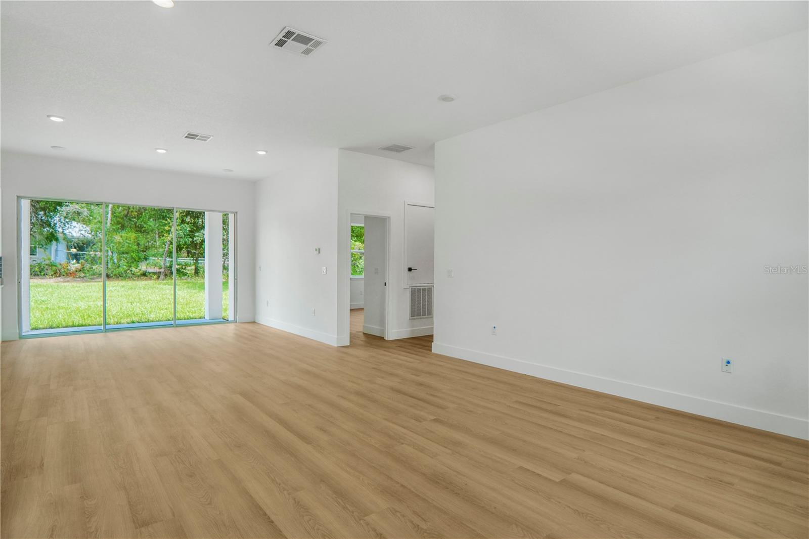 CITRUS SPGS UNIT 11 - Residential