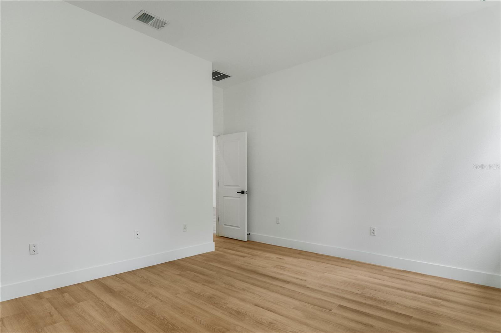 CITRUS SPGS UNIT 11 - Residential