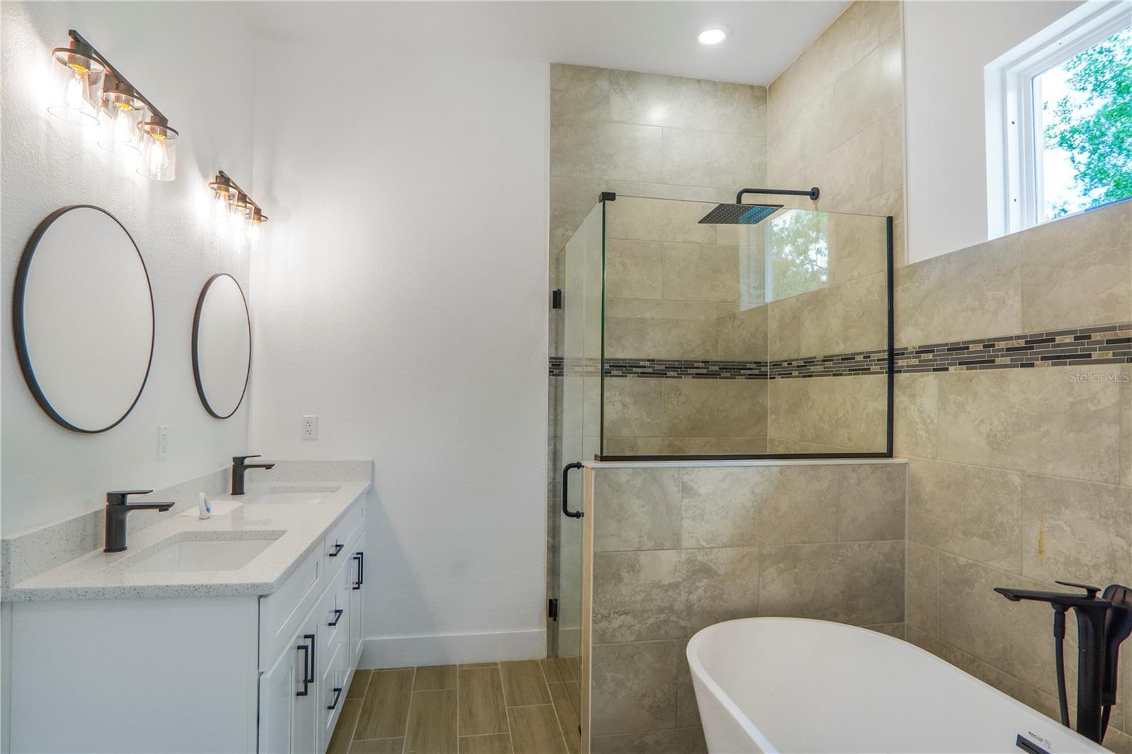 CITRUS SPGS UNIT 11 - Residential