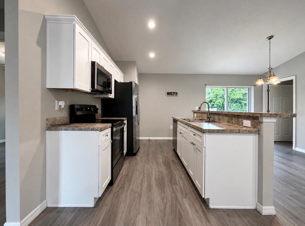 BELLEVIEW HEIGHTS ESTATES UN #3 - Residential Lease