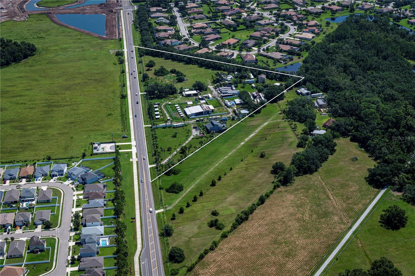 ACREAGE - Land