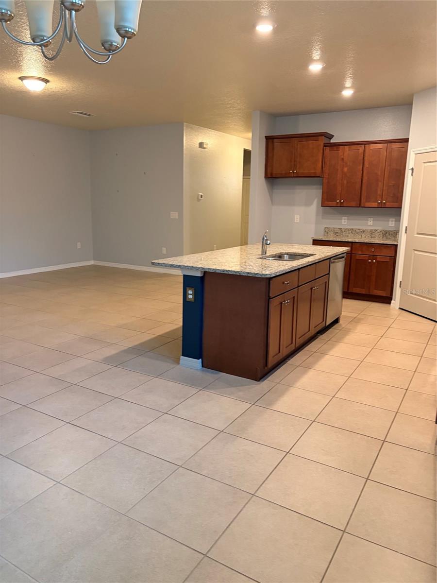 LAKE JOVITA GOLF & COUNTRY CLU - Residential