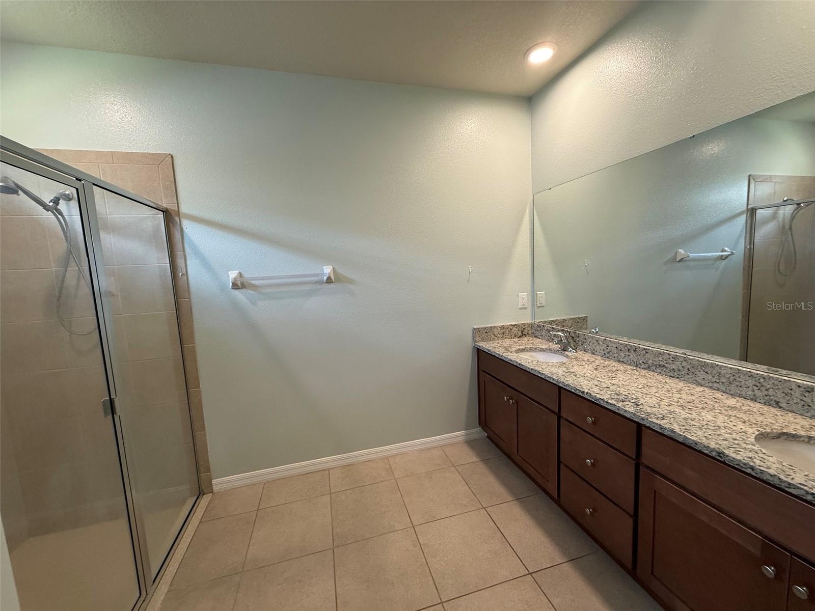 LAKE JOVITA GOLF & COUNTRY CLU - Residential