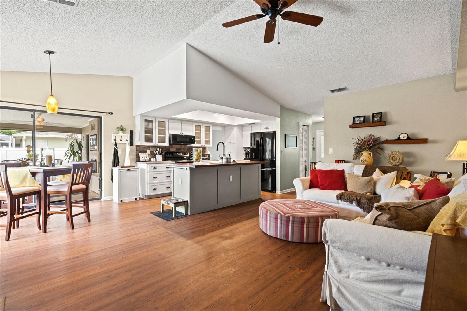 SPRING HILL - Residential