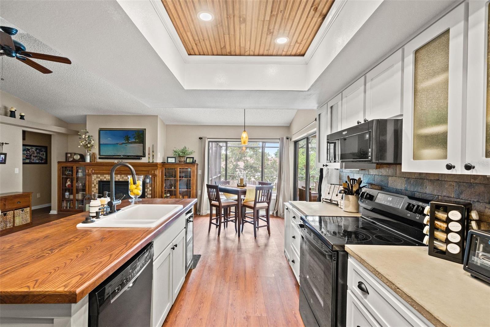 SPRING HILL - Residential