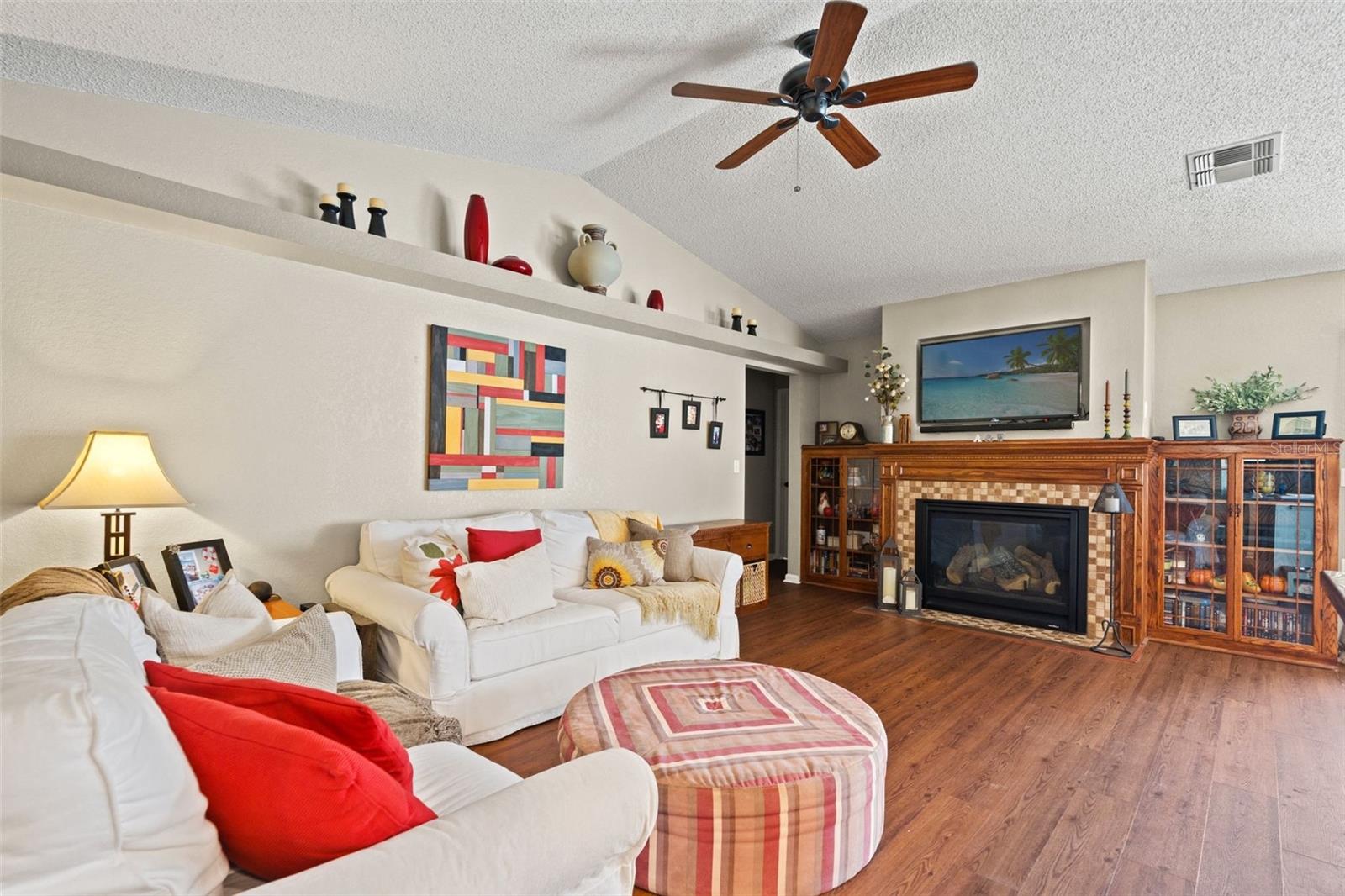 SPRING HILL - Residential