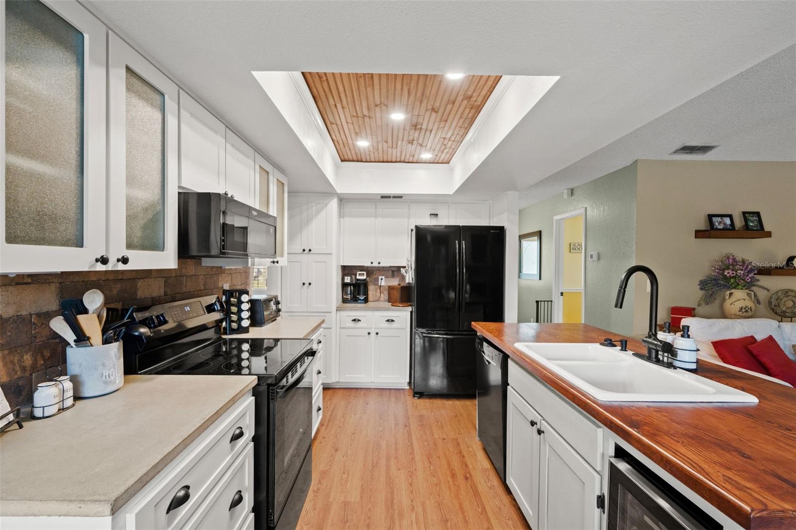 SPRING HILL - Residential