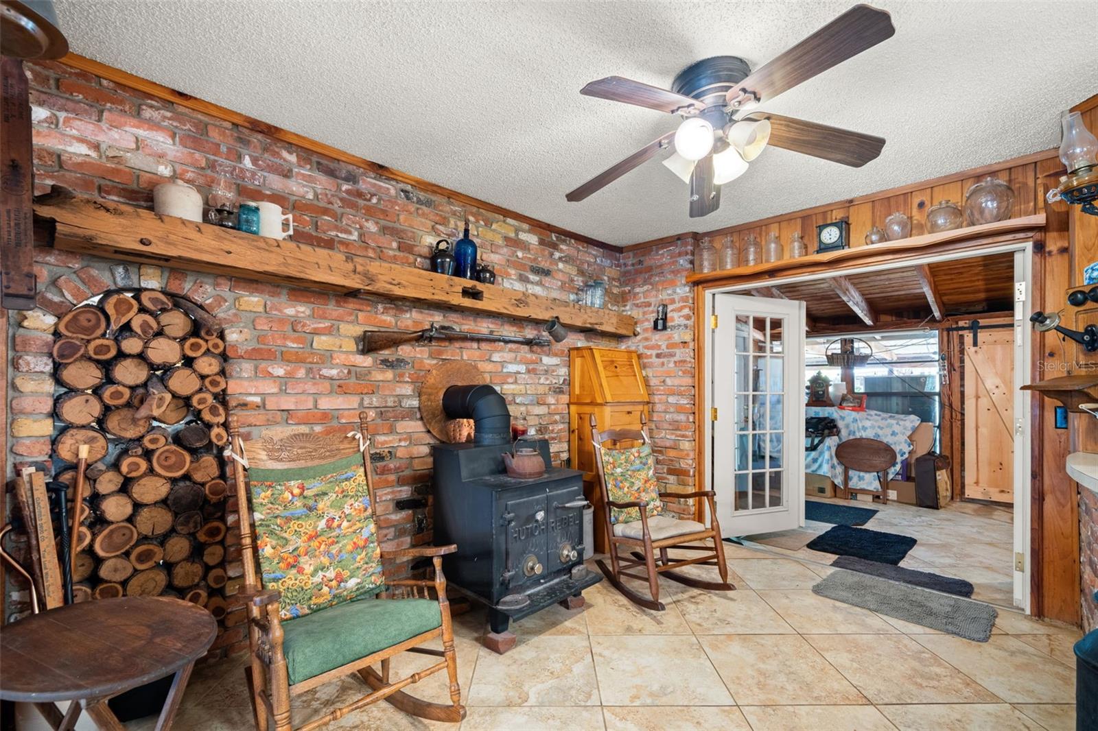 GULF COAST ACRES UNIT - Residential