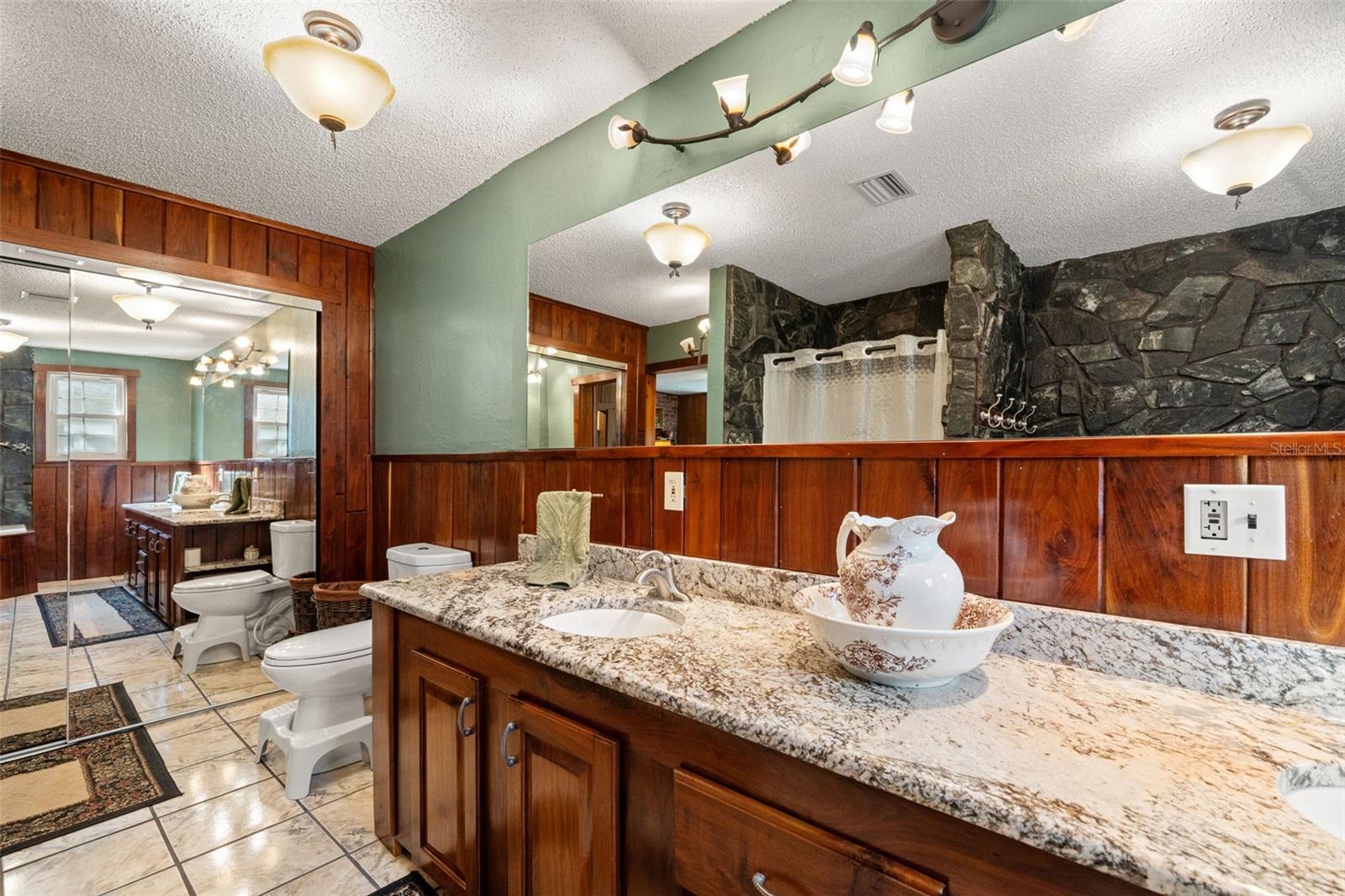 GULF COAST ACRES UNIT - Residential
