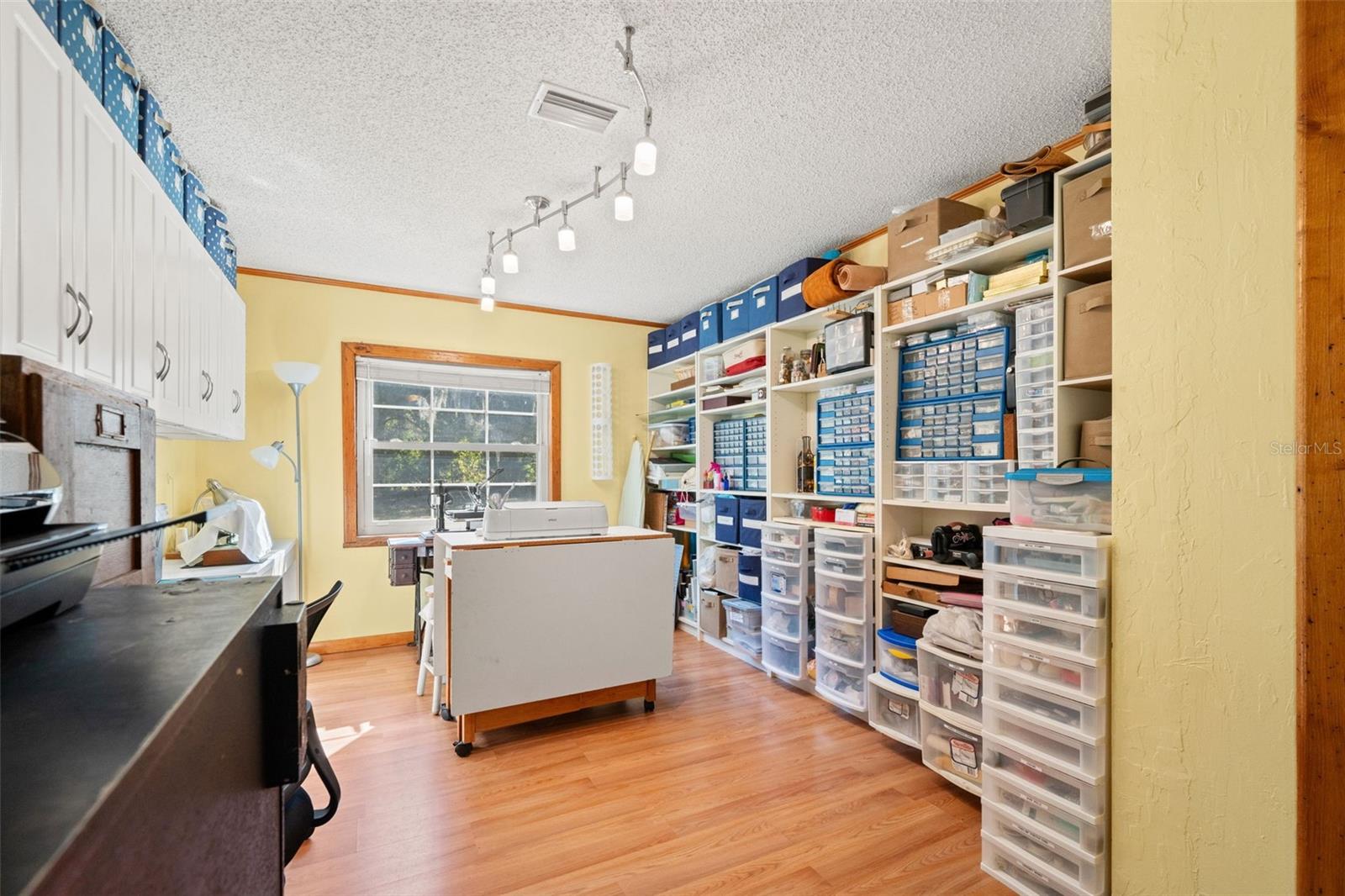 GULF COAST ACRES UNIT - Residential