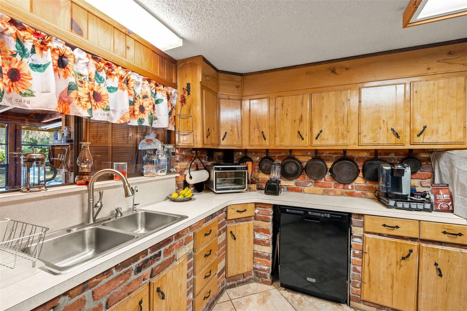 GULF COAST ACRES UNIT - Residential