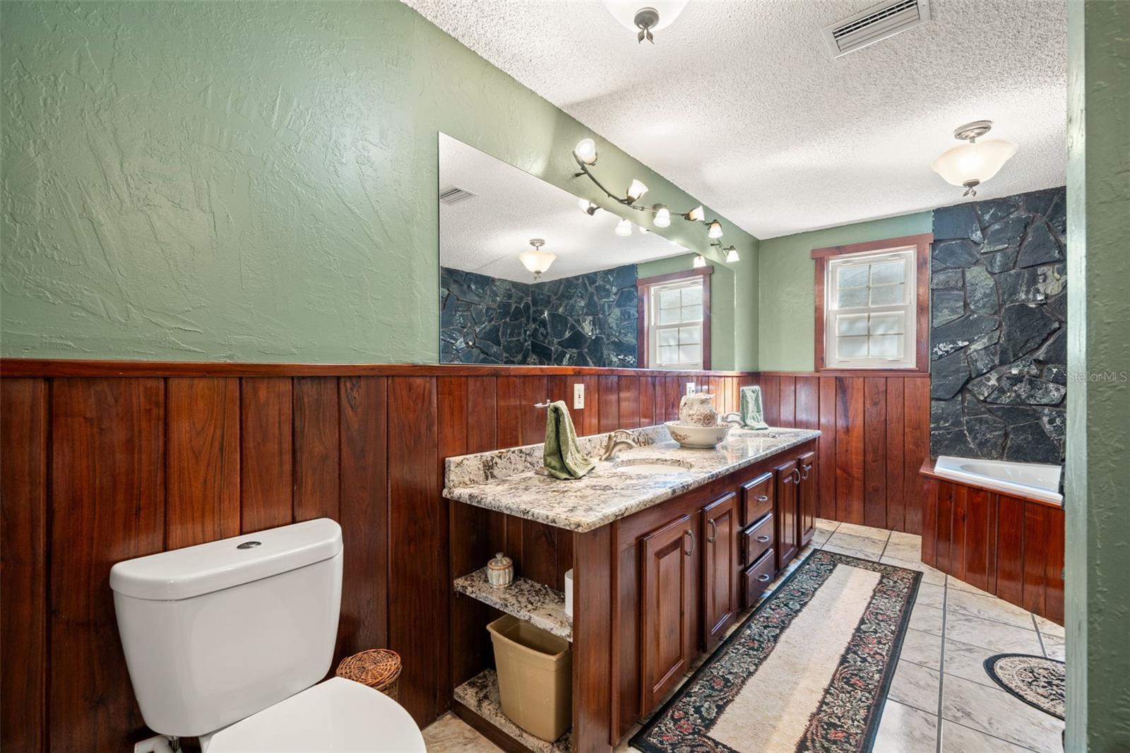 GULF COAST ACRES UNIT - Residential