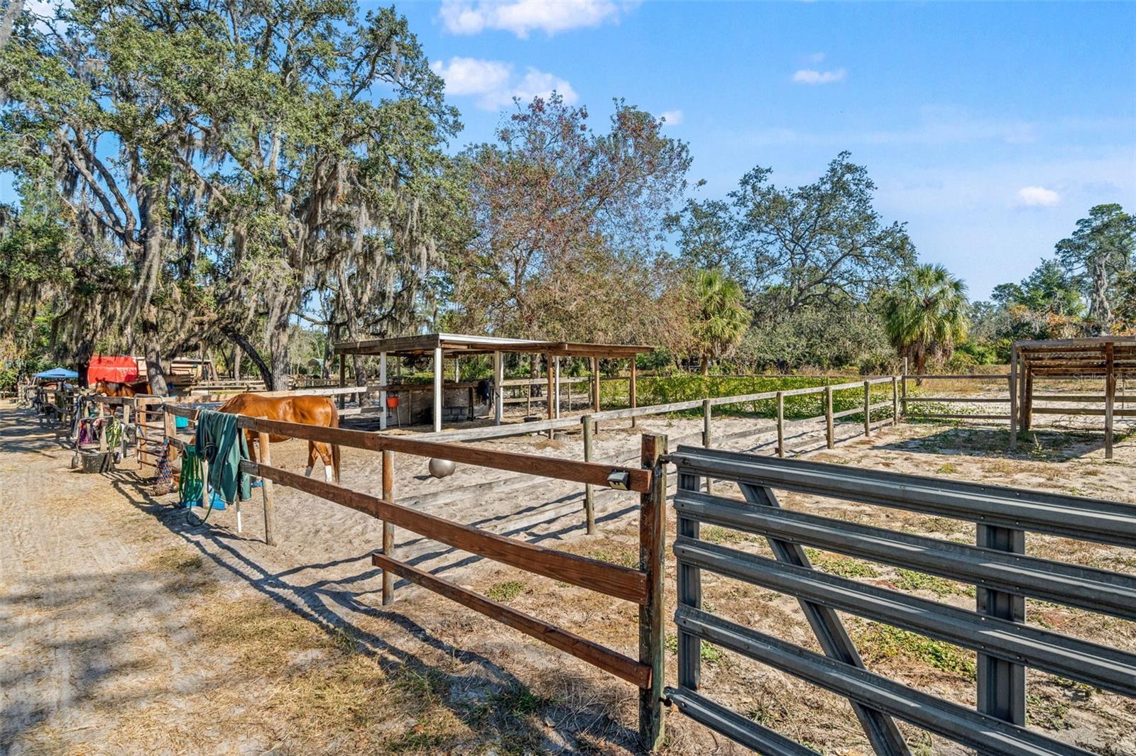 GULF COAST ACRES UNIT - Residential