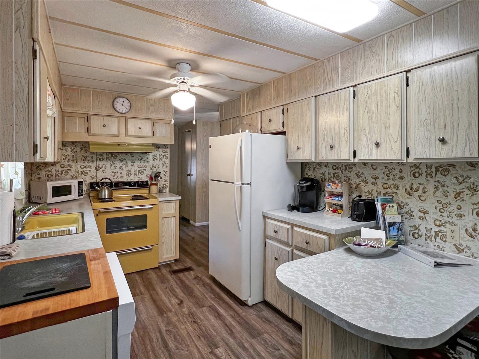 GULF COAST ACRES UNIT - Residential