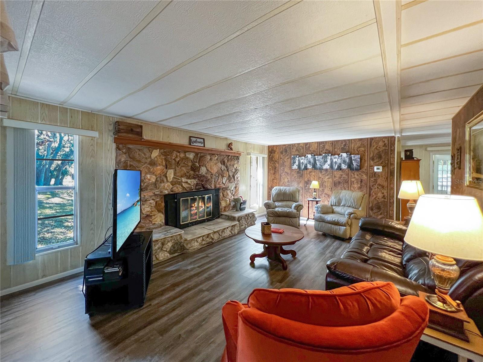GULF COAST ACRES UNIT - Residential