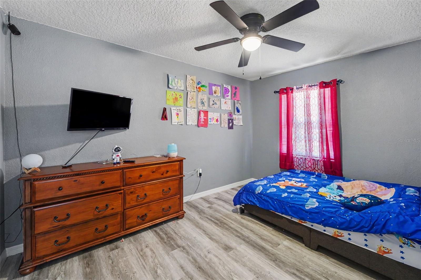 HILL N DALE UNIT 1 - Residential