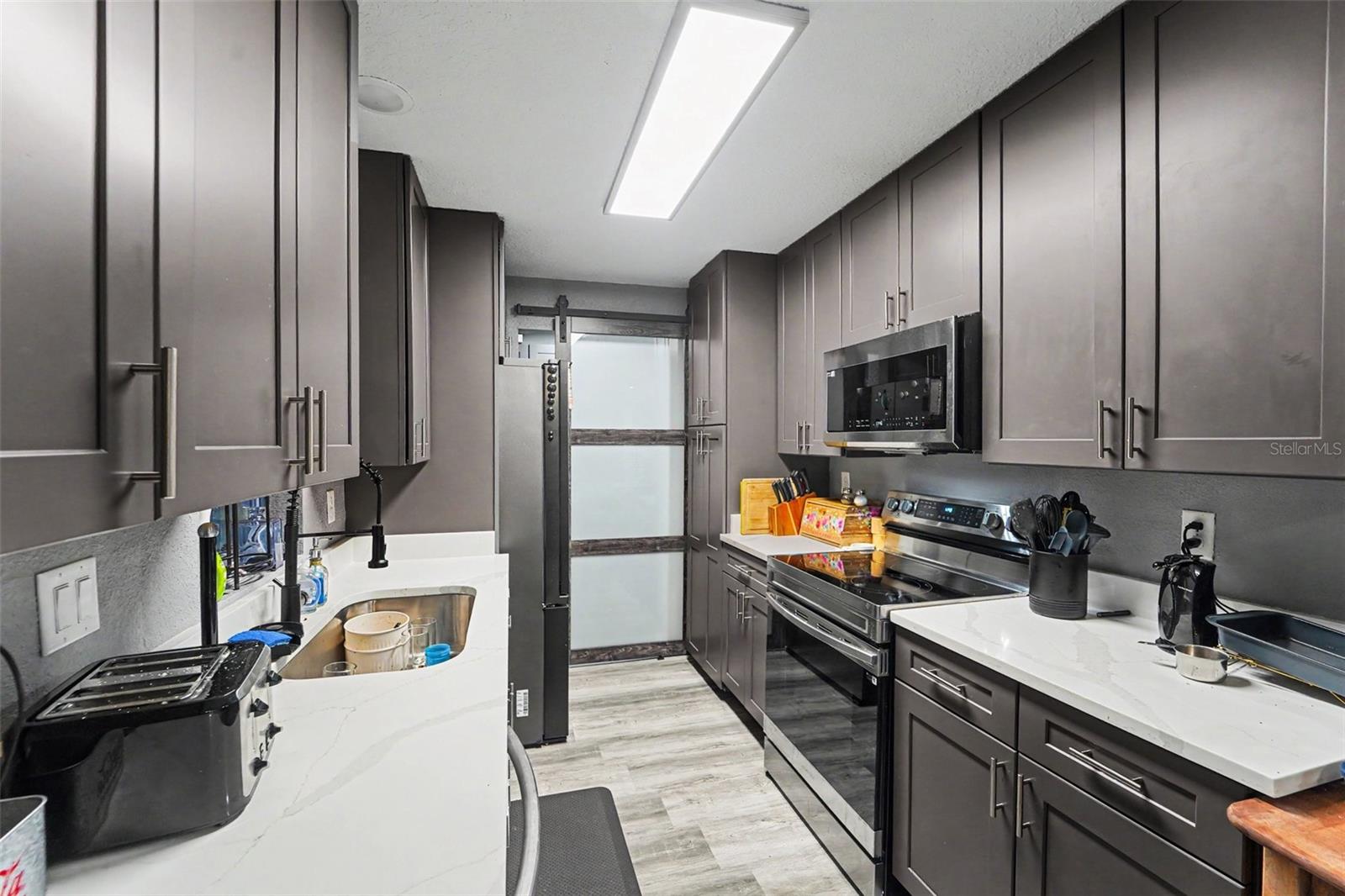 HILL N DALE UNIT 1 - Residential