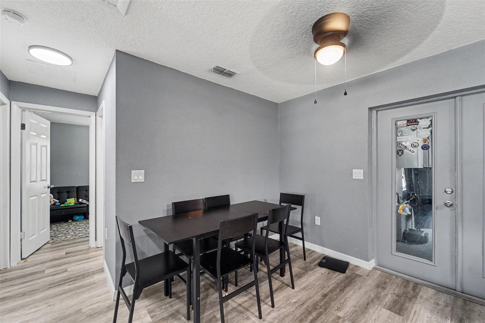 HILL N DALE UNIT 1 - Residential