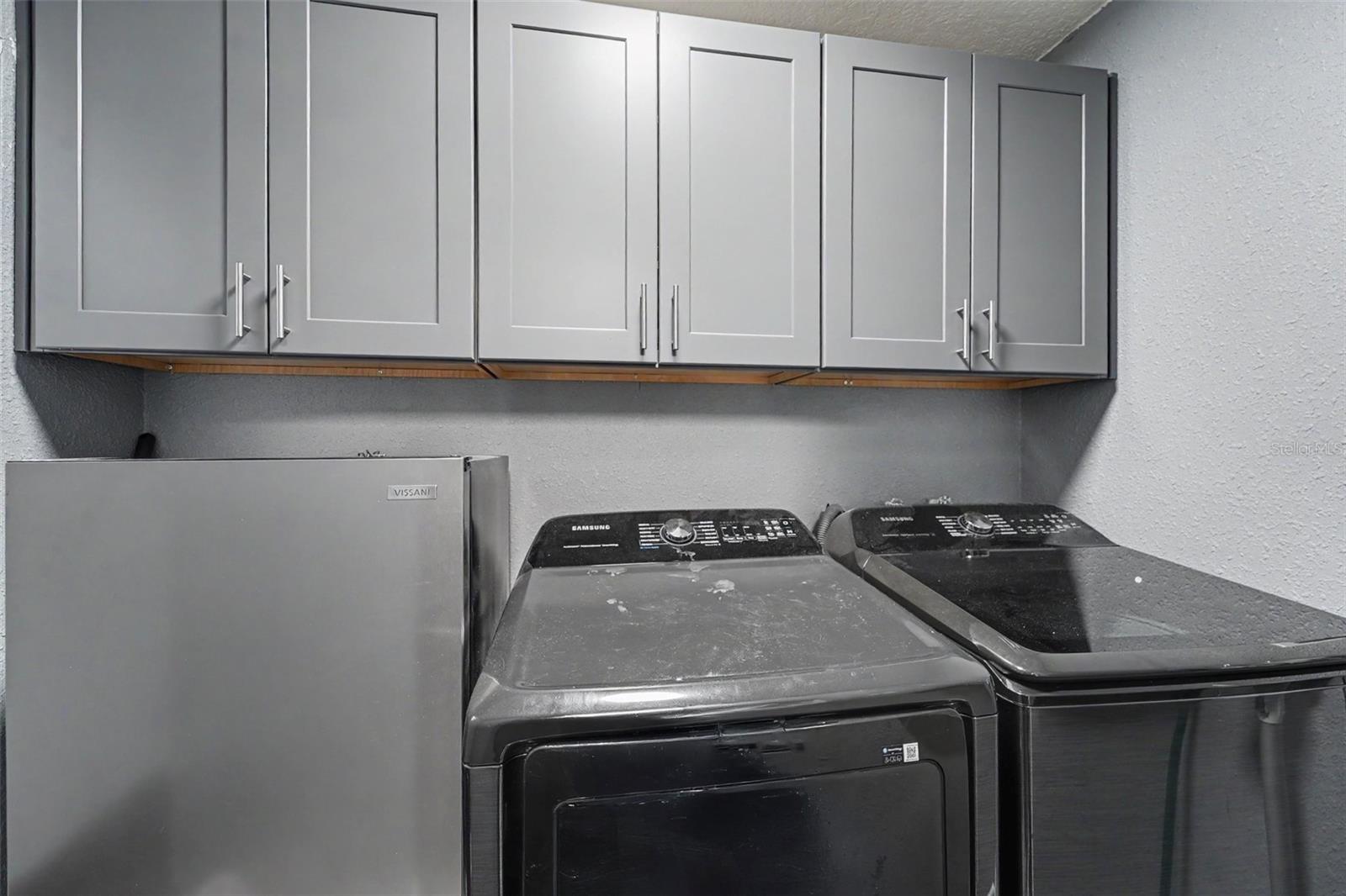 HILL N DALE UNIT 1 - Residential