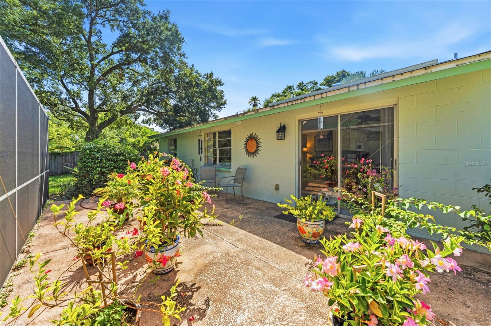 LOGAN PLACE - Residential