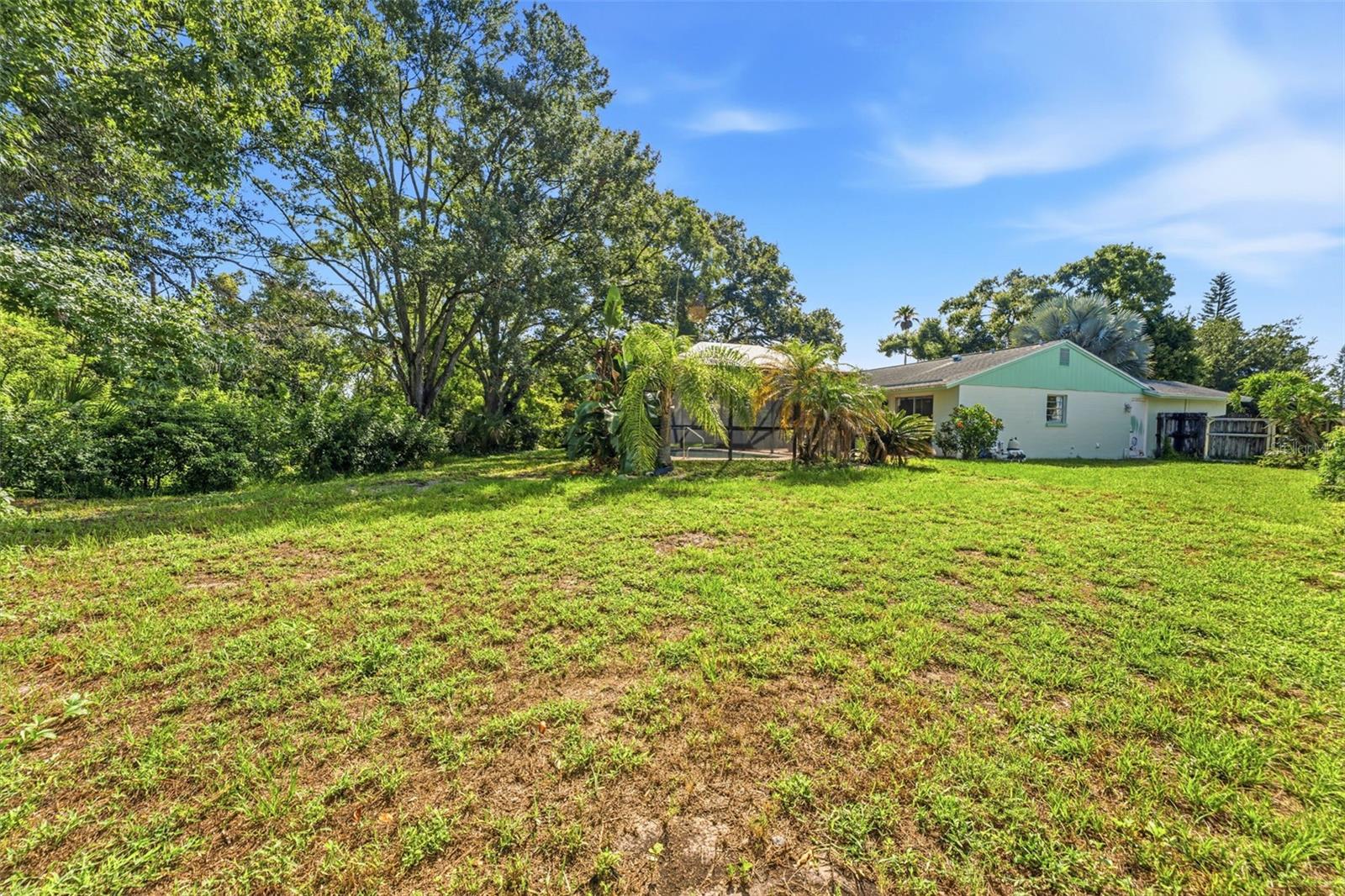 LOGAN PLACE - Residential