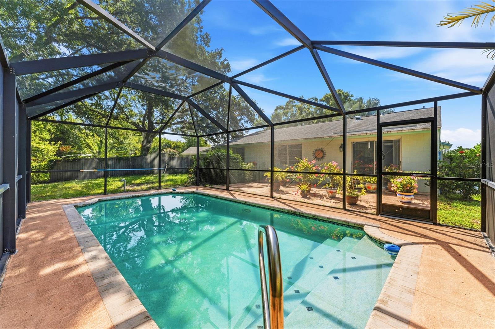 LOGAN PLACE - Residential