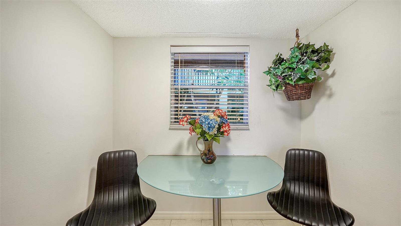 PLAZA GARDENS - Residential