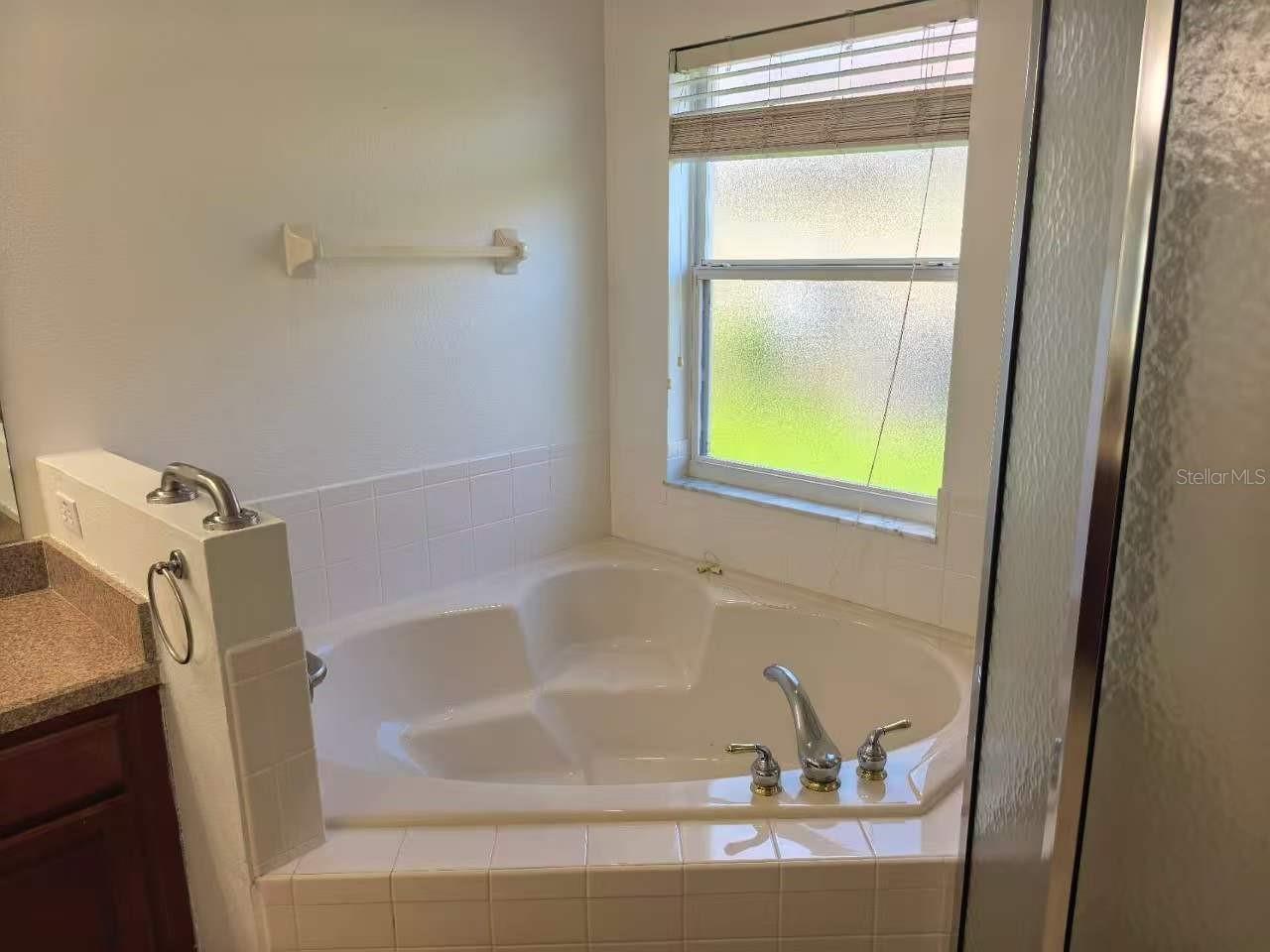 BELLALAGO - Residential Lease