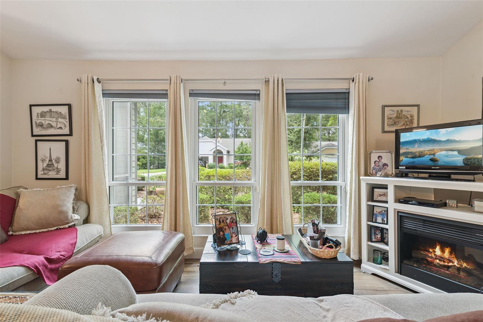 HP/SUTHERLAND CROSSING 13 - Residential