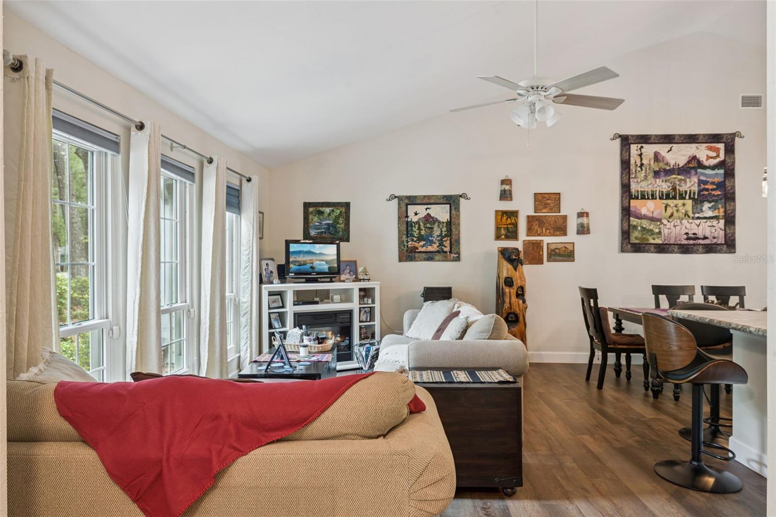 HP/SUTHERLAND CROSSING 13 - Residential
