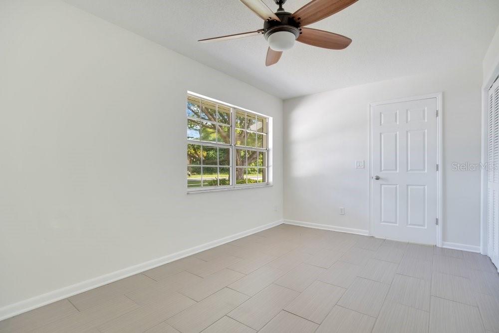 QUEENS MIRROR ADD - Residential