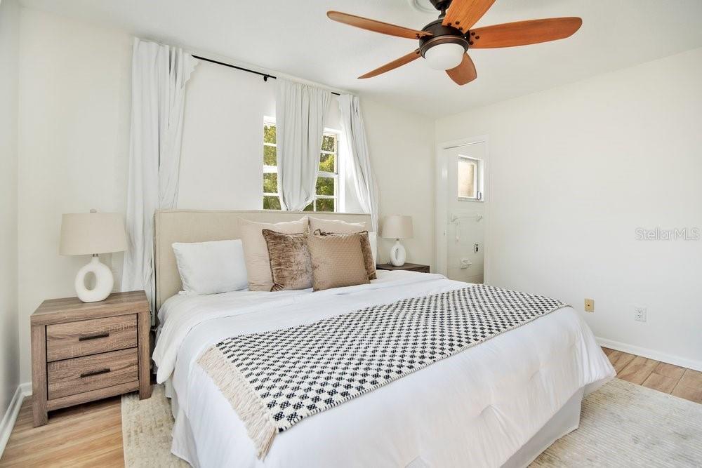 QUEENS MIRROR ADD - Residential