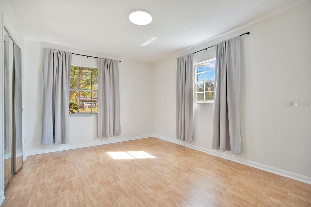 QUEENS MIRROR ADD - Residential