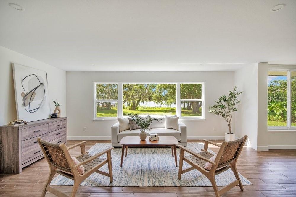 QUEENS MIRROR ADD - Residential