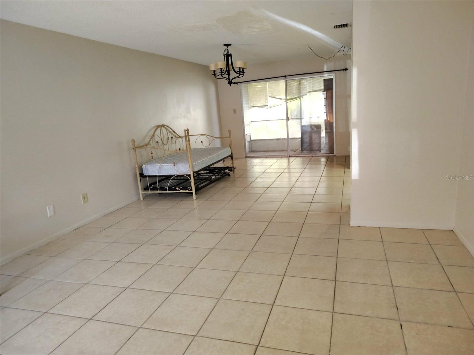 FAIRWAY OAKS - Residential