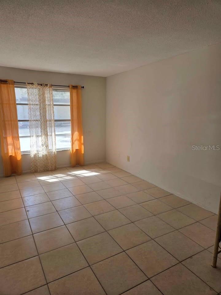 FAIRWAY OAKS - Residential