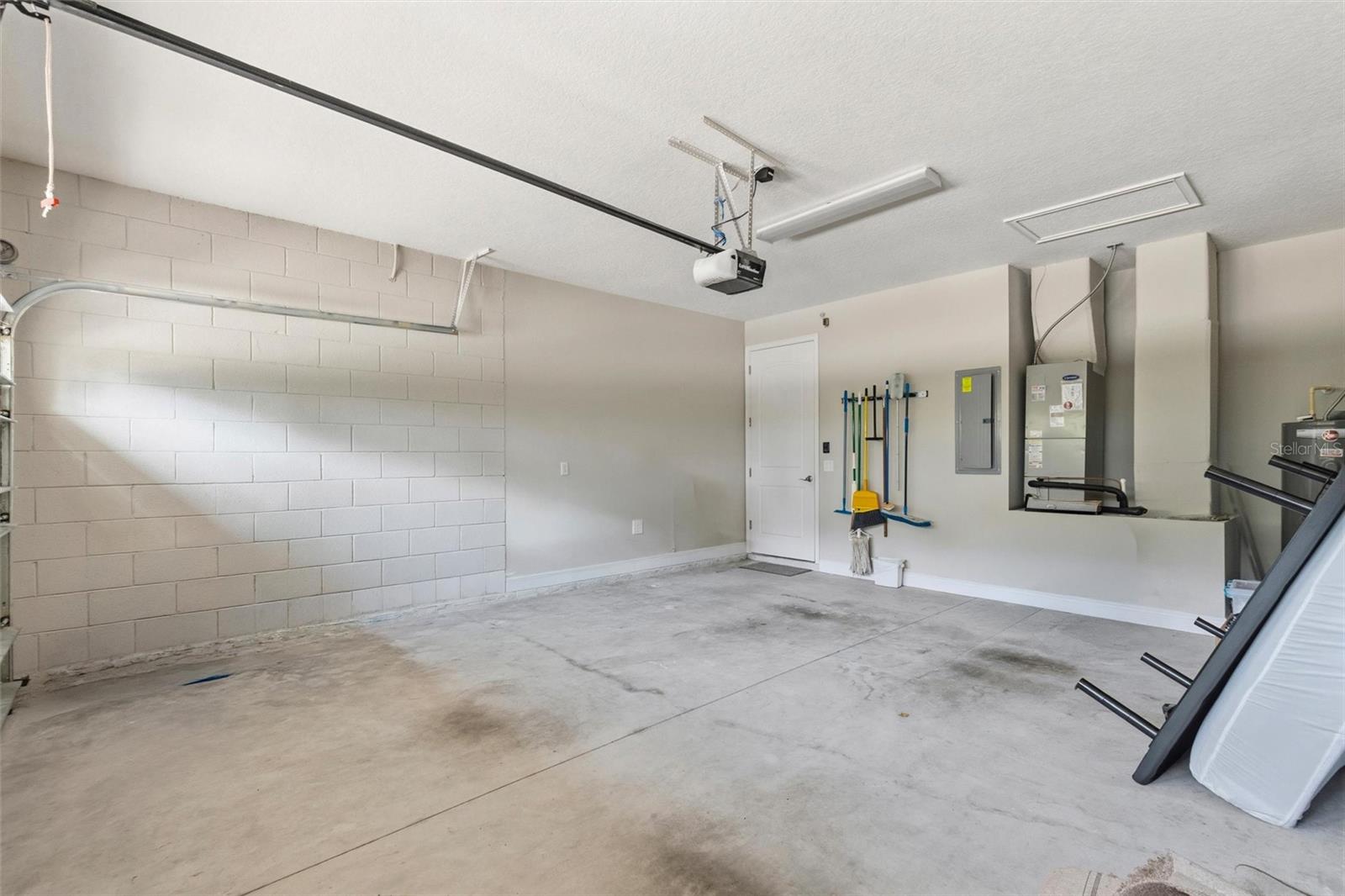 HUNTINGTON VILLAS PH 1A - Residential