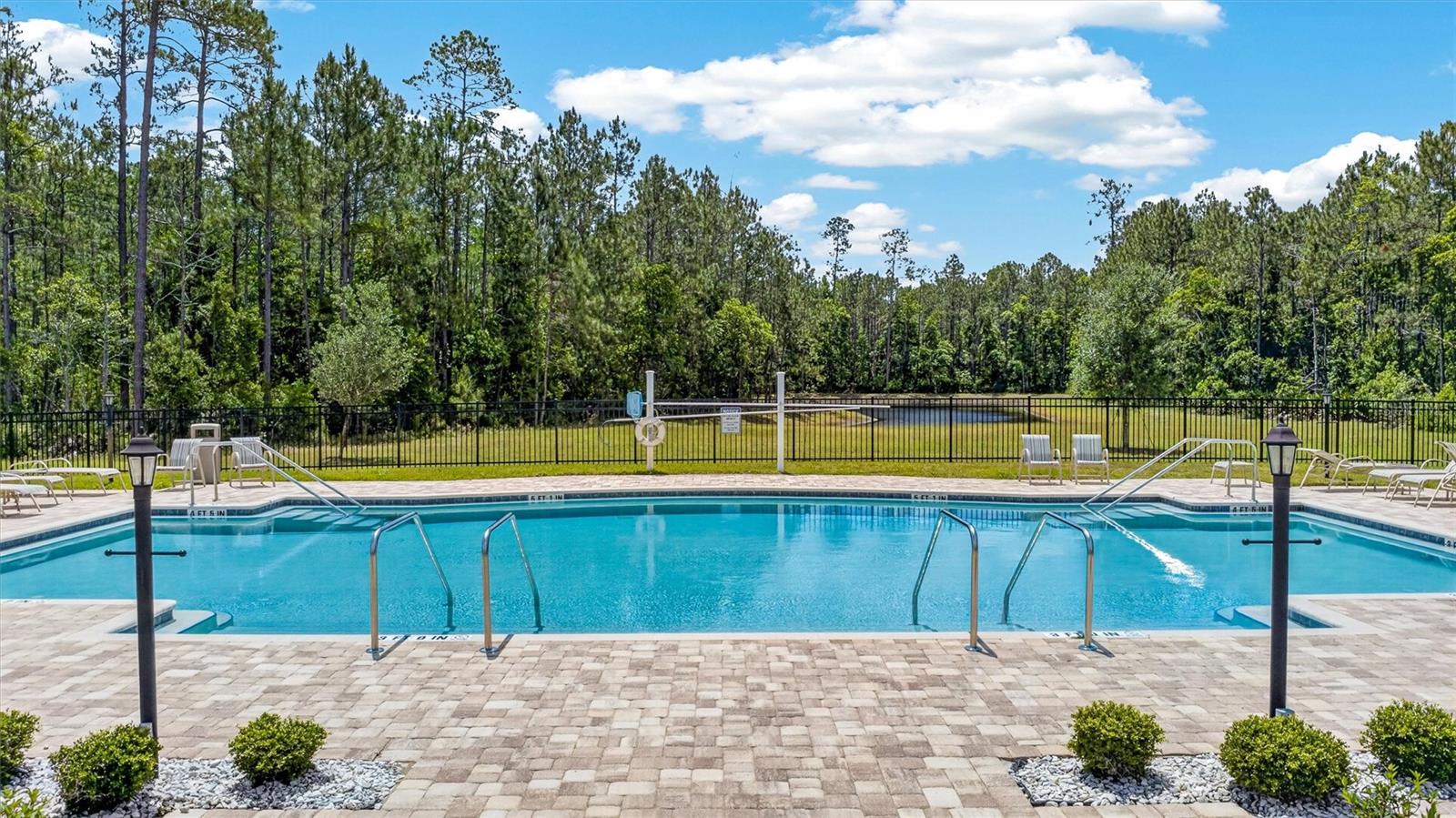 HUNTINGTON VILLAS PH 1A - Residential