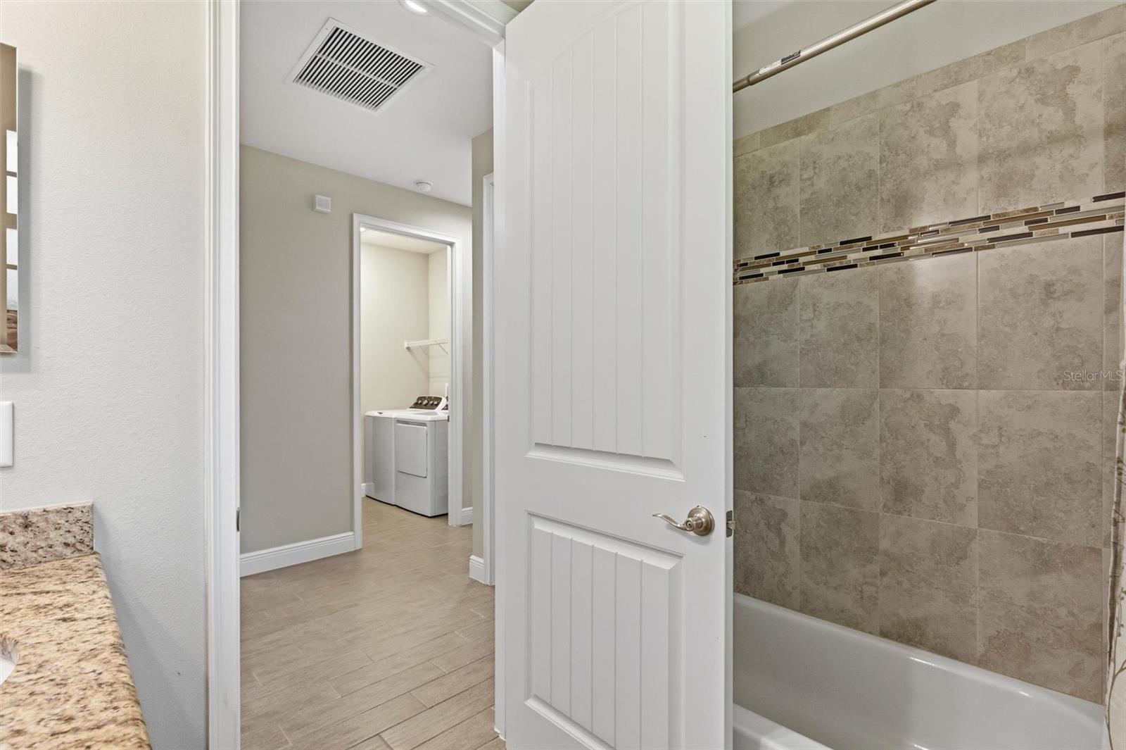 HUNTINGTON VILLAS PH 1A - Residential