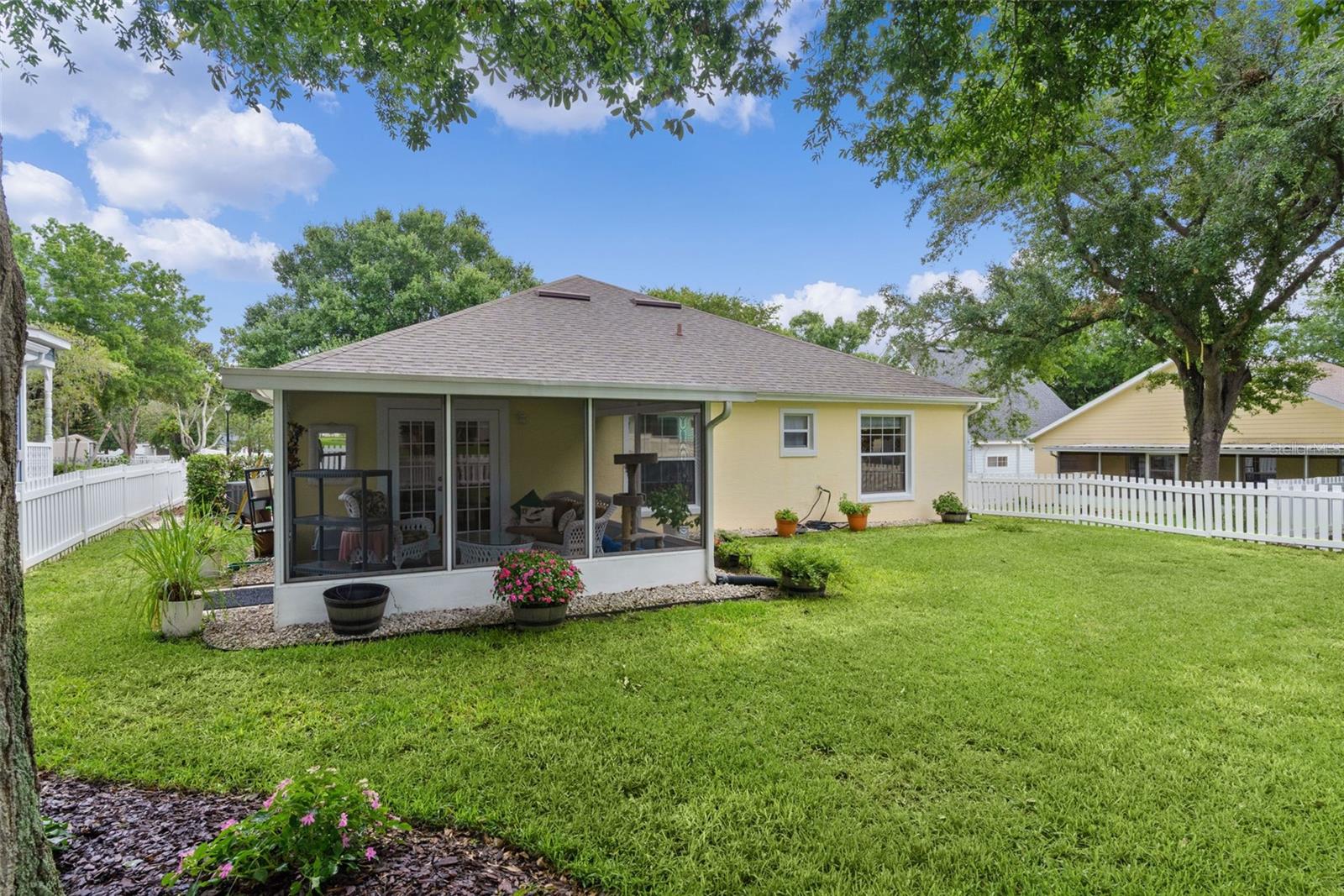 TAVARES OAK HAVEN - Residential