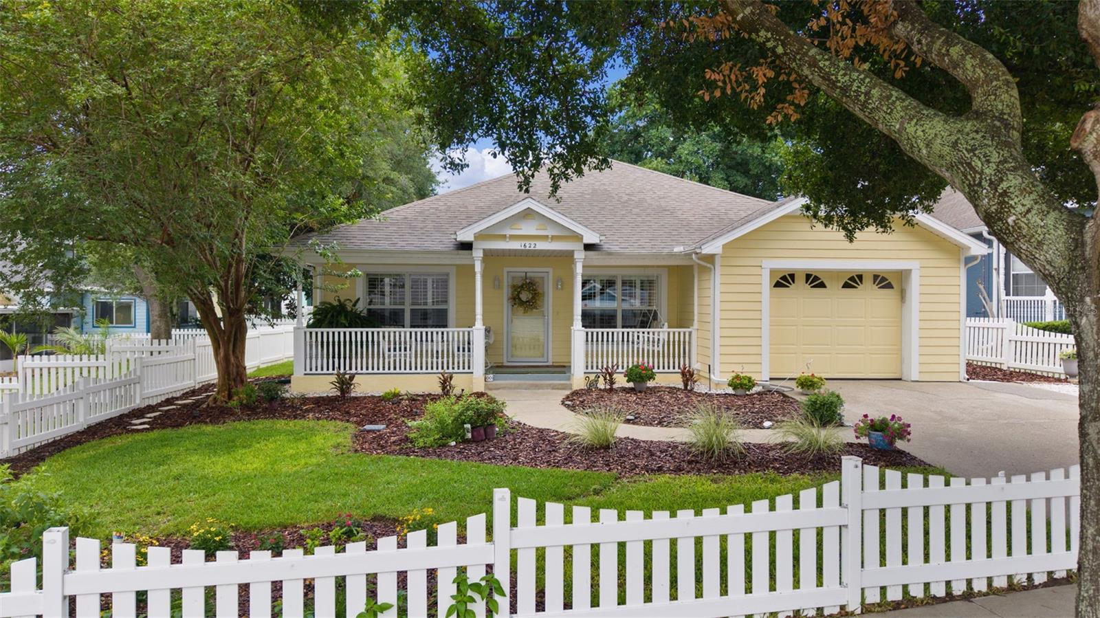 TAVARES OAK HAVEN - Residential