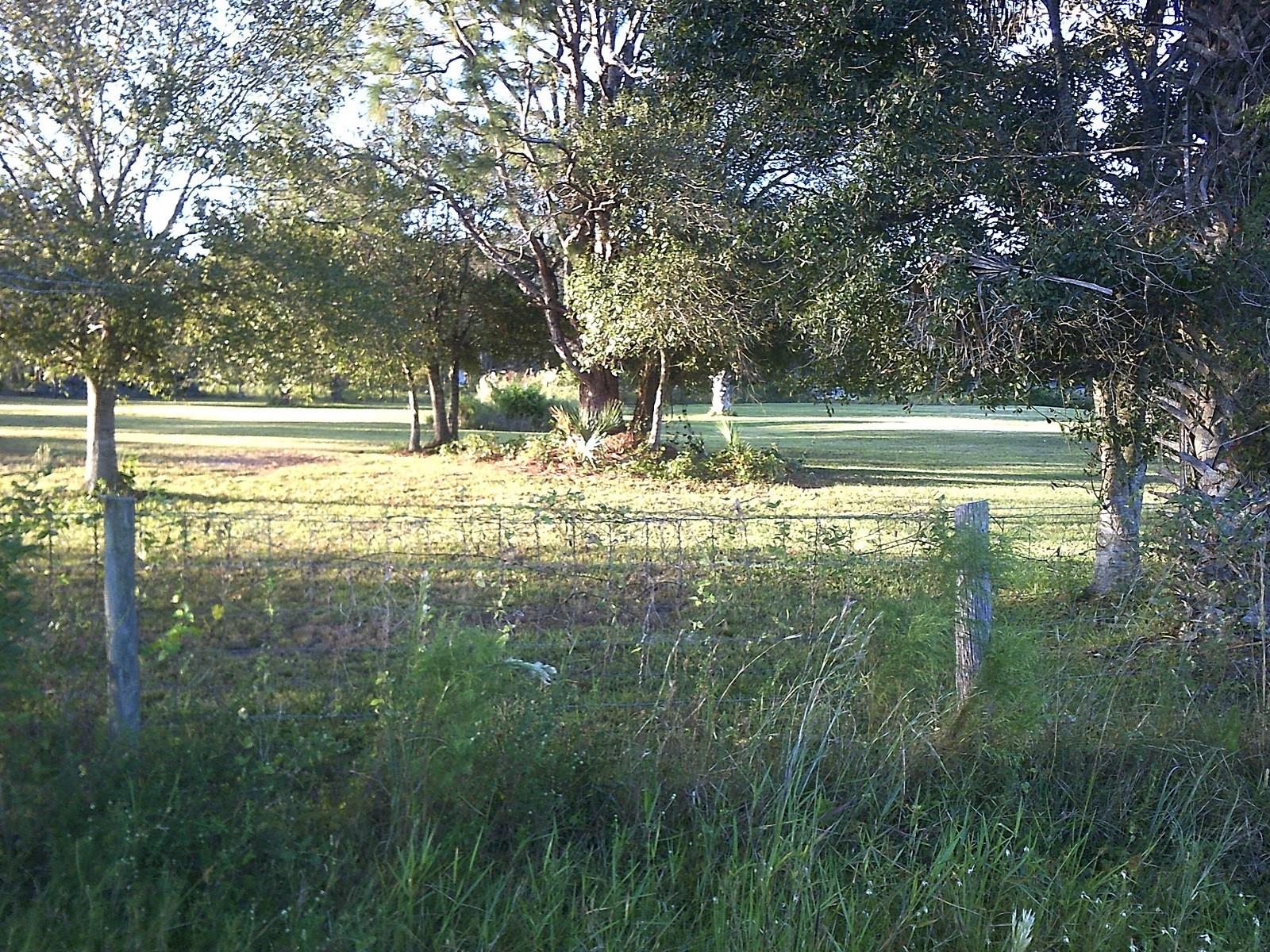 DIXIE RANCH ACRES - Land
