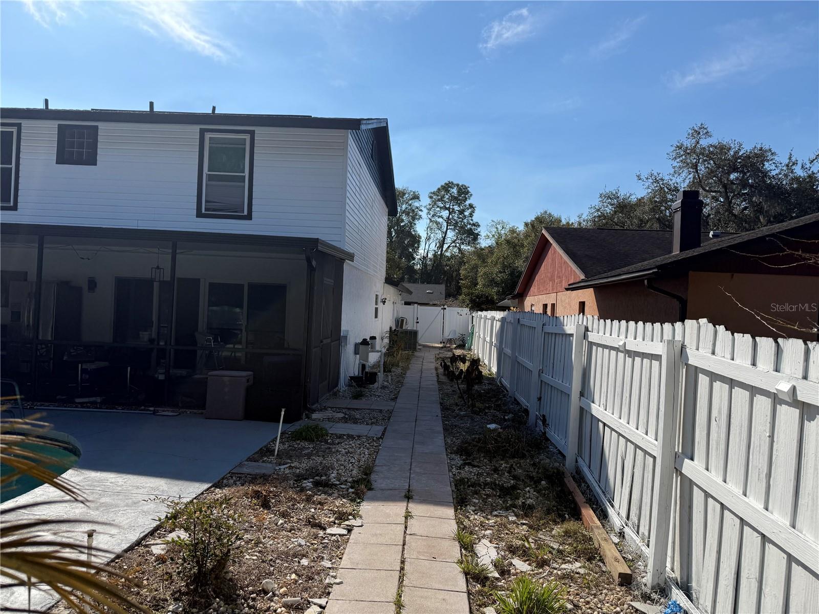 RAINTREE TERRACE SUB W - Residential