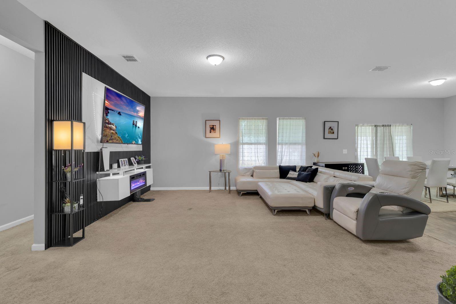 WHISPERING RIDGE PH 01 - Residential